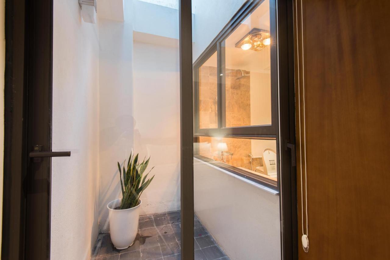 22Housing Hotel & Apartment 81 Linh Lang Hanoi Luaran gambar