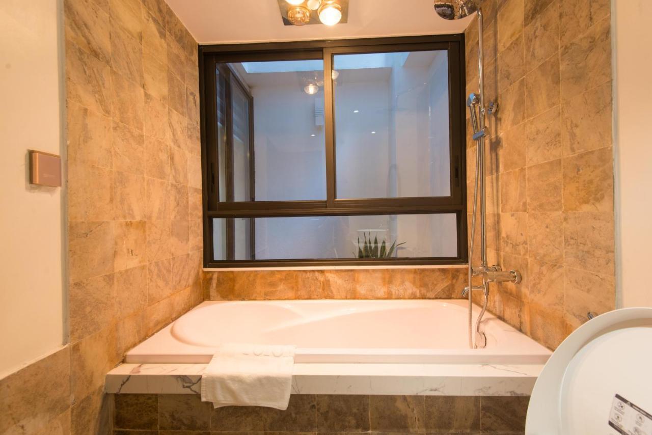 22Housing Hotel & Apartment 81 Linh Lang Hanoi Luaran gambar